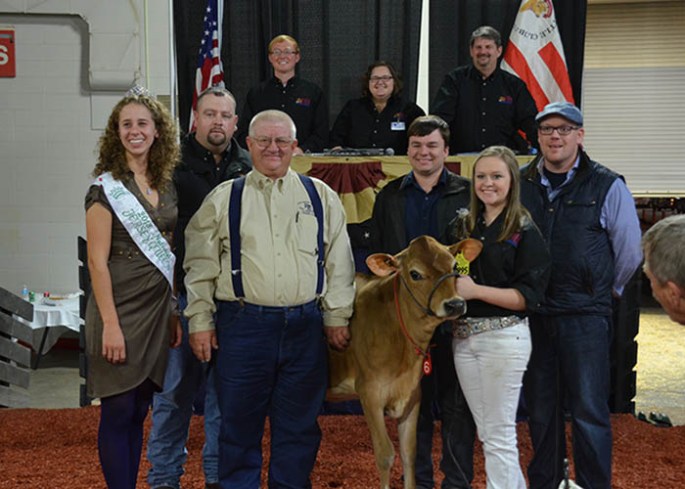 Lot 6 was consigned by D&E Jerseys, Dalhart, TX and was purchased by River Valley Farm, Tremont, IL