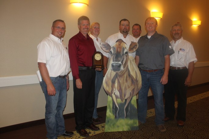 LOT 19 - AHLEM VICTORY HAVS 42440-ET Consigned by William Ahlem, Jr., CA, she was purchased by Greg Dietrich, Cambridge, Ontario for $40,000