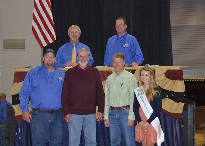 LOT 6 was a FIRST CHOICE FEMALE FROM AHLEM NIKON-P AND OUT OF HILLVIEW HEADLINE KEYLIME-P from Chris and Cheryl Sorenson, Pine River, WI. Ahlem Farms Partnership purchased the choice for $20,500.